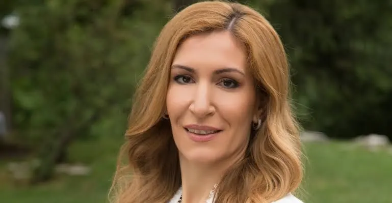 Николина Ангелкова